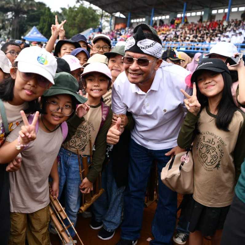 IMGDonec metus orci, malesuada et lectus vitae